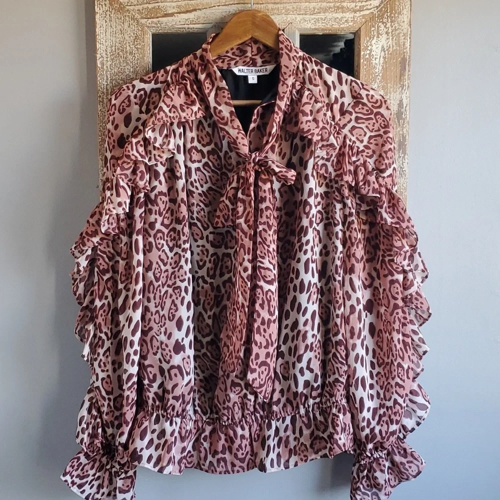 Walter Baker Animal Print Blouse. Size small - Picture 1 of 7